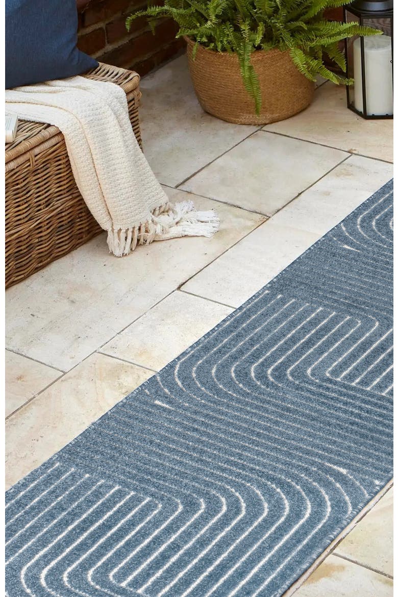Odense High-Low Minimalist Angle Geometric Indoor/Outdoor Area Rug, Alternate, color, Dark Blue/Cream