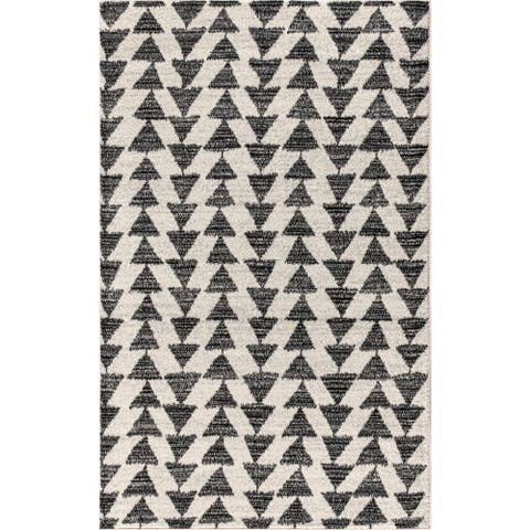 Aisha Moroccan Triangle Geometric Area Rug