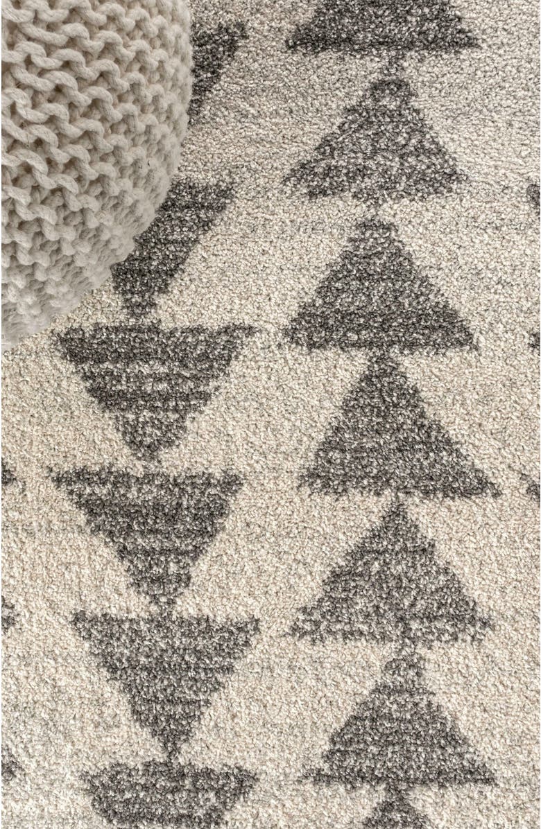 JONATHAN Y Aisha Moroccan Triangle Geometric Round Area Rug, Alternate, color, Cream/Gray