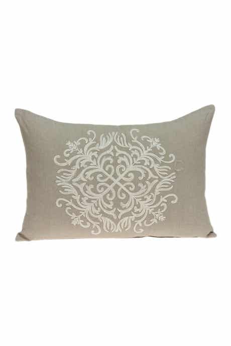 PARKLAND COLLECTION Tara Traditional Pillow - 14" x 20" - Beige
