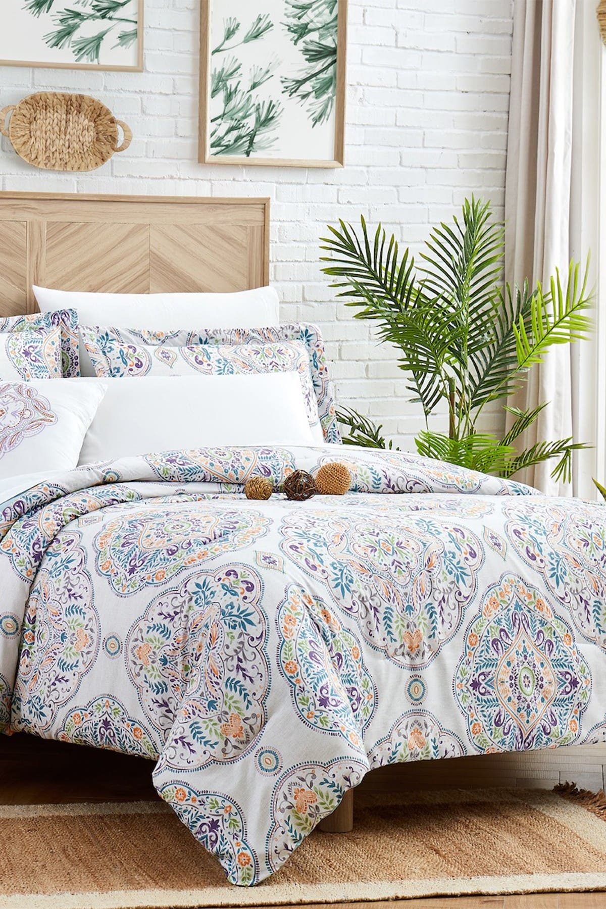Modern Threads Castell Complete 8-Piece Bedding Set