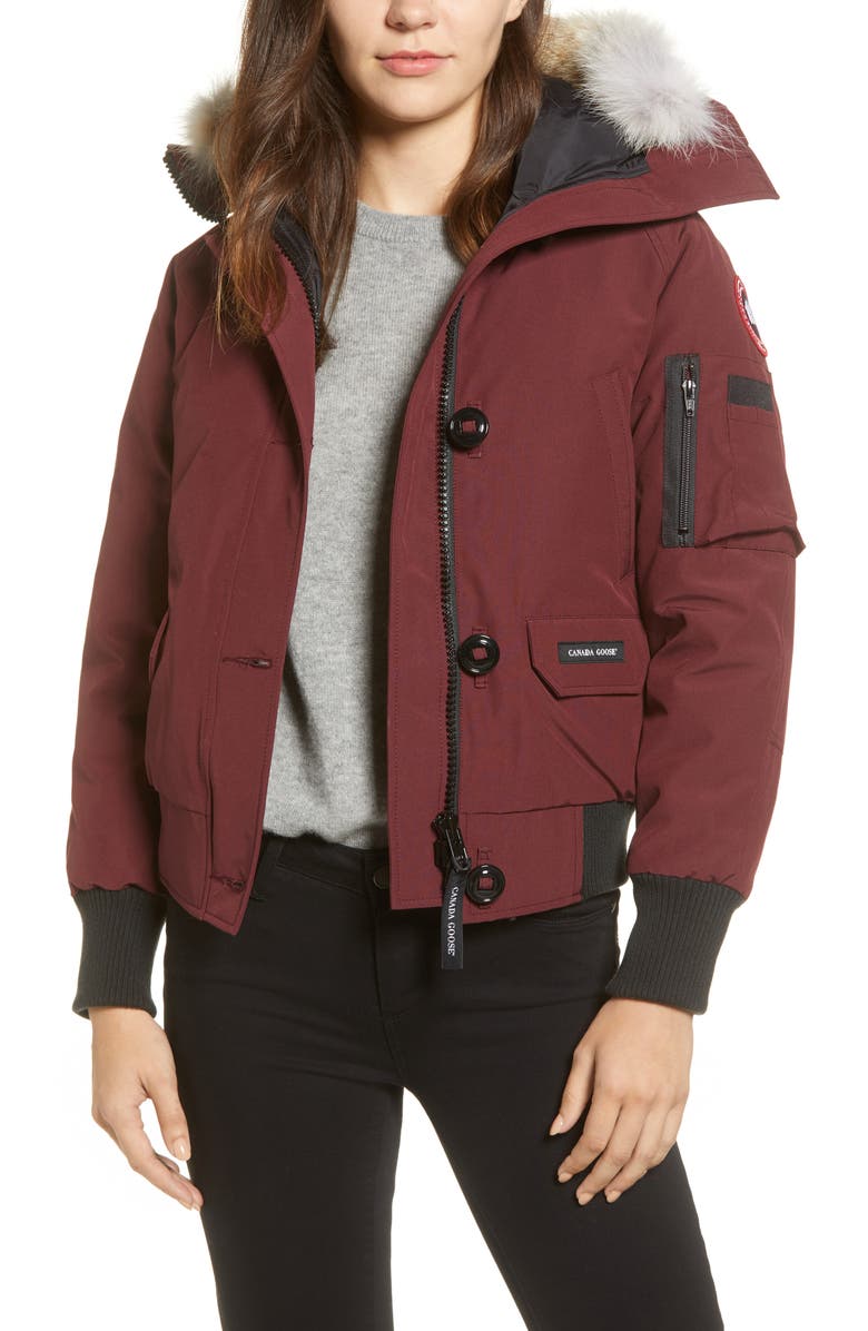 Canada Goose Chilliwack Fusion Fit 625 Fill Power Down Bomber Jacket with Genuine Coyote Fur Trim, Main, color, 