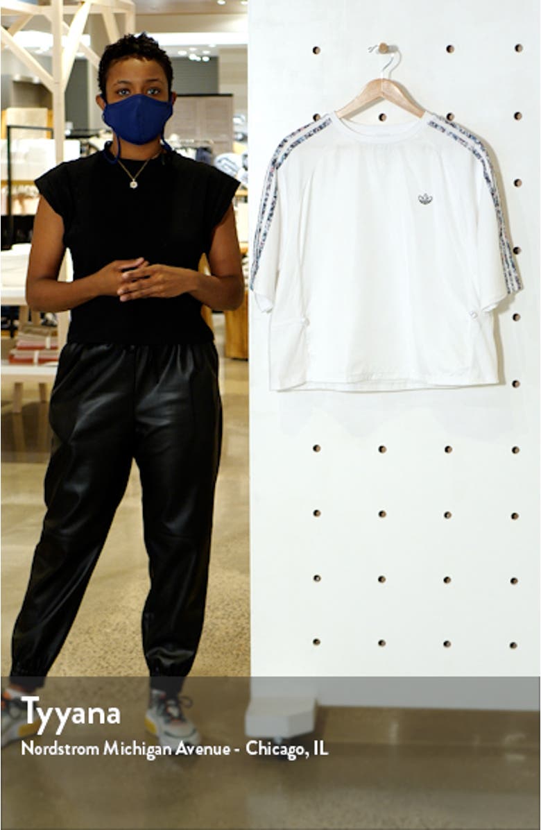 Boxy T-Shirt, sales video thumbnail