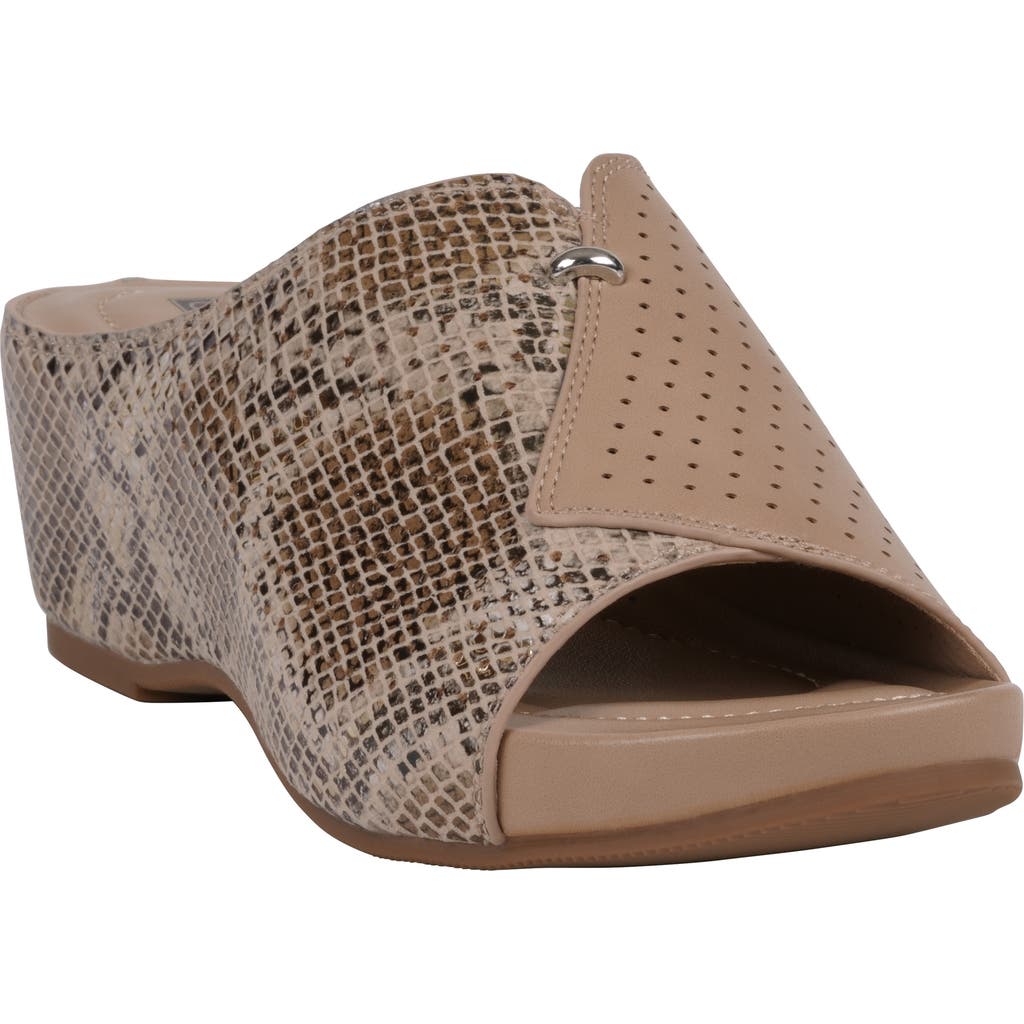 Gc Shoes Dacia Wedge Slide Sandal In Tan