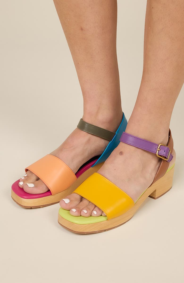 Charlotte Stone Allie Clog Sandal, Alternate, color, Nassau