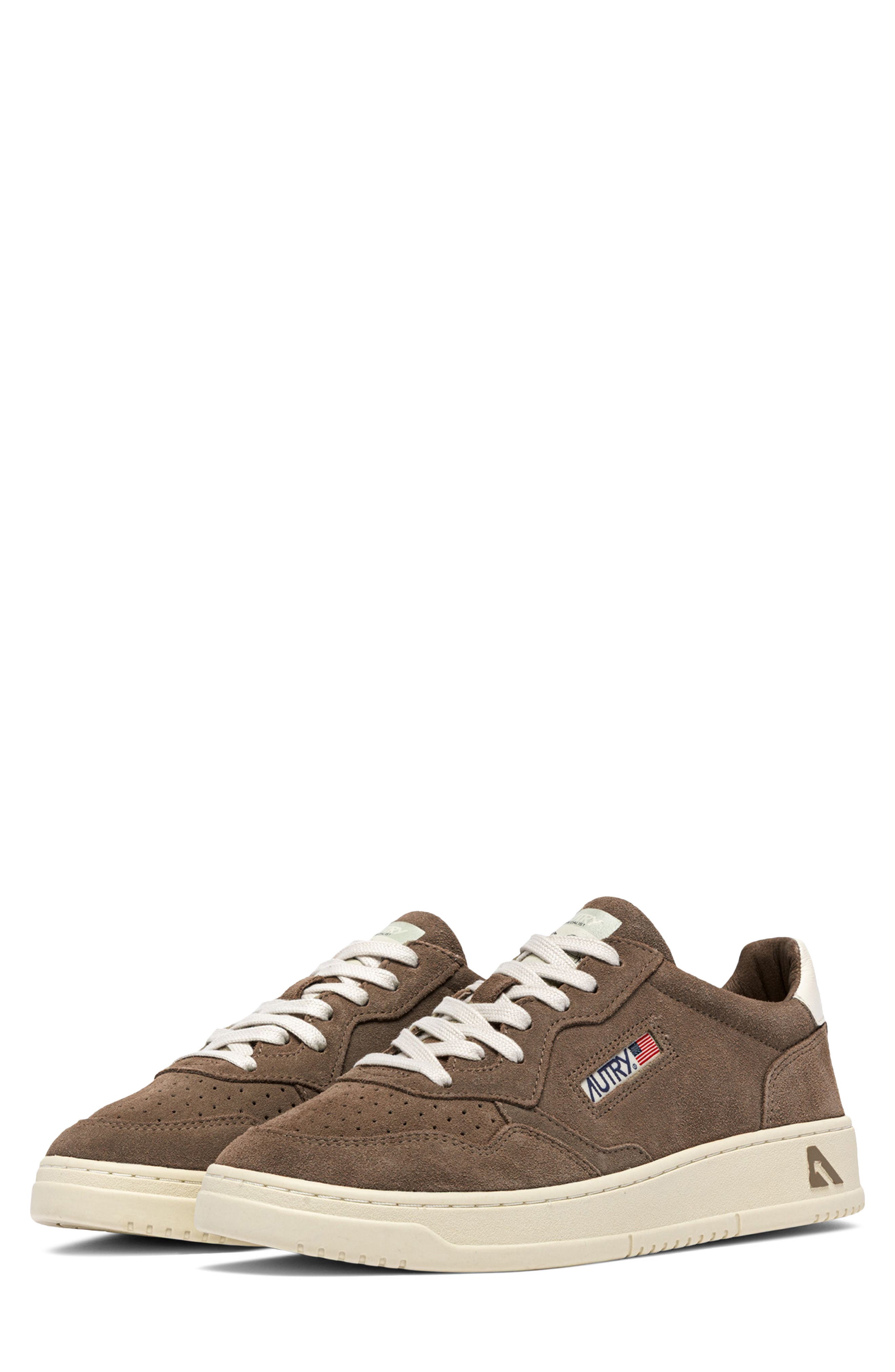 AUTRY Medalist Low Sneaker, Alternate, color, Cigar