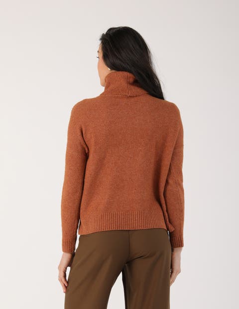 Shelly Turtle Neck