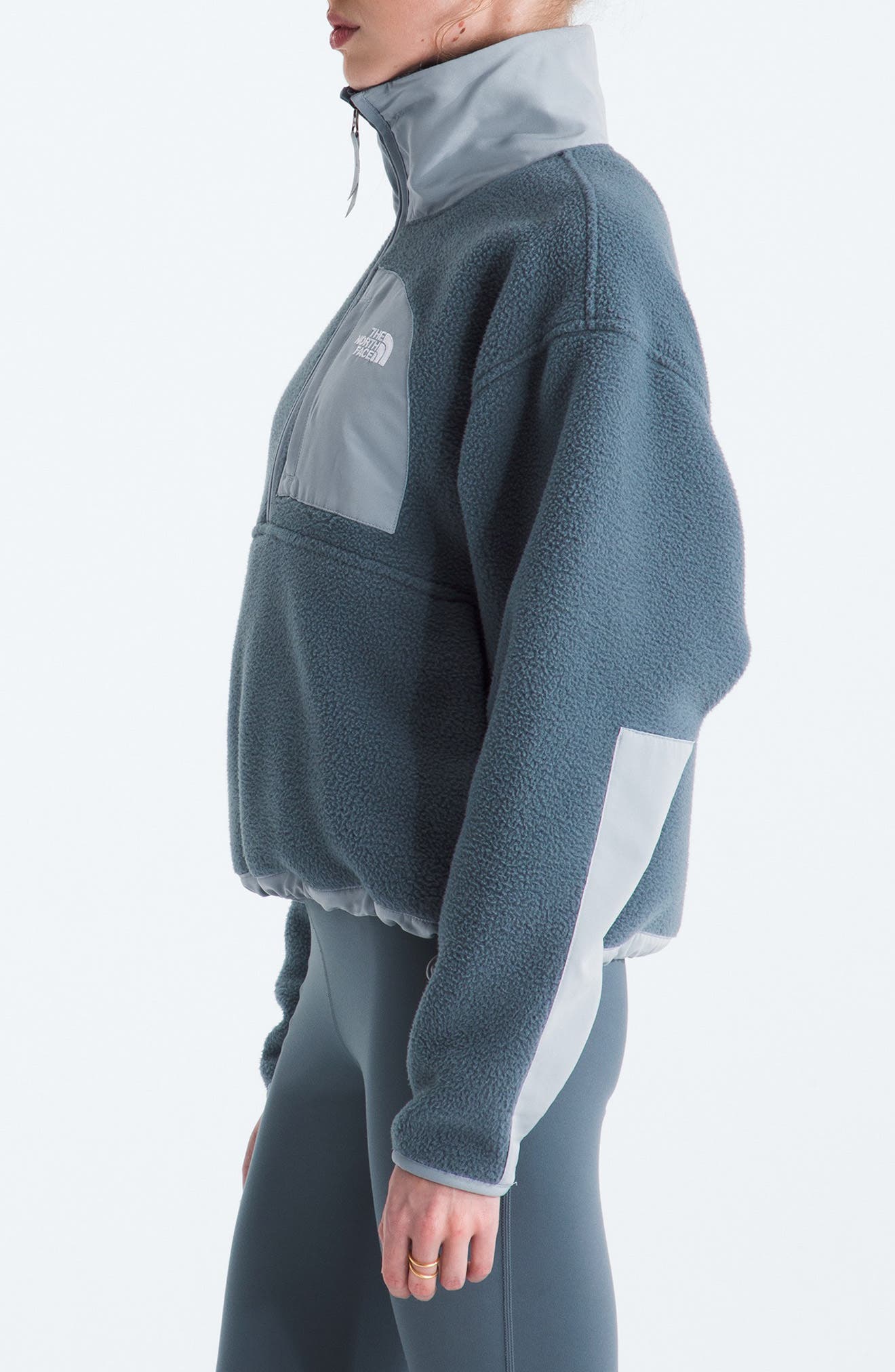 Женские свитеры The North Face Yumiori Off Peak Recycled Fleece Pullover — фото 3