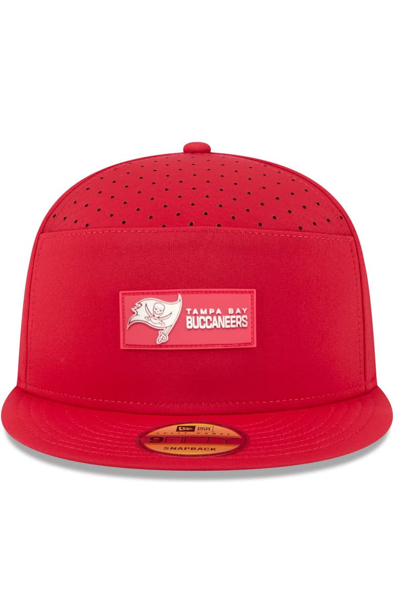 New Era Men's New Era Red Tampa Bay Buccaneers 2025 Sideline  Split Panel 9FIFTY Snapback Hat, Alternate, color, 