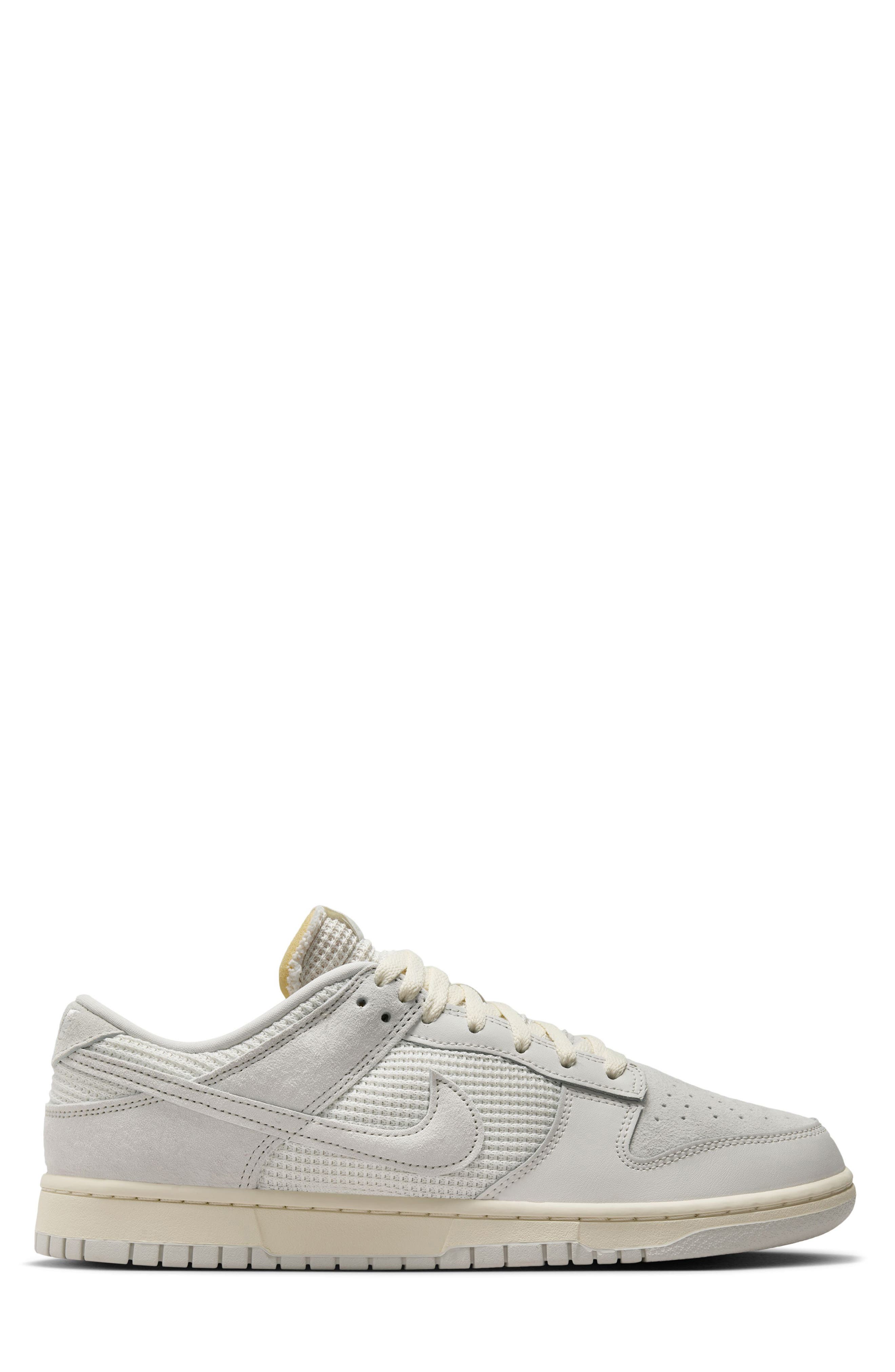 Nike Dunk Low Basketball Sneaker, Alternate, color, 