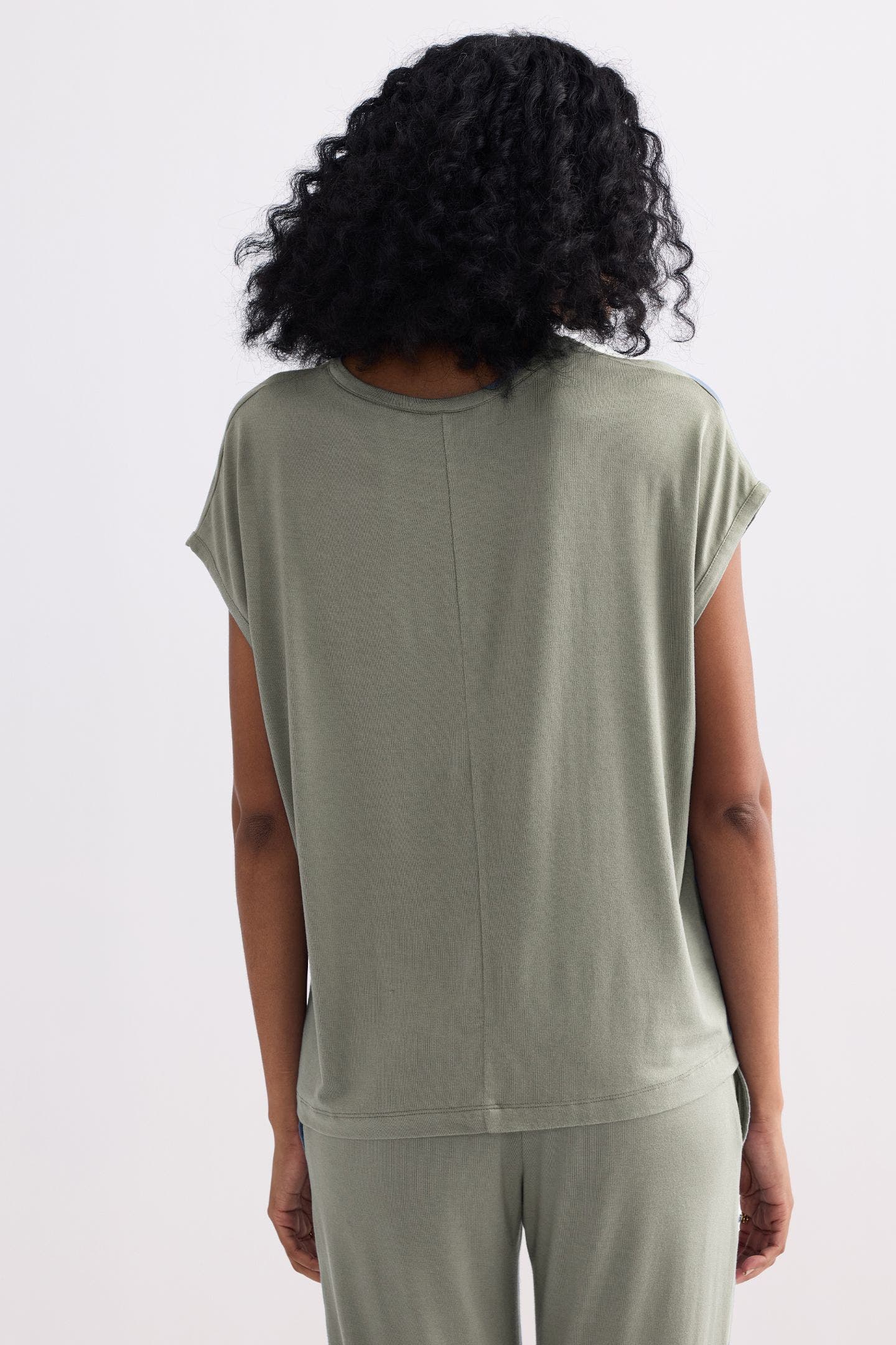Relaxed Everyday Tee - image 4