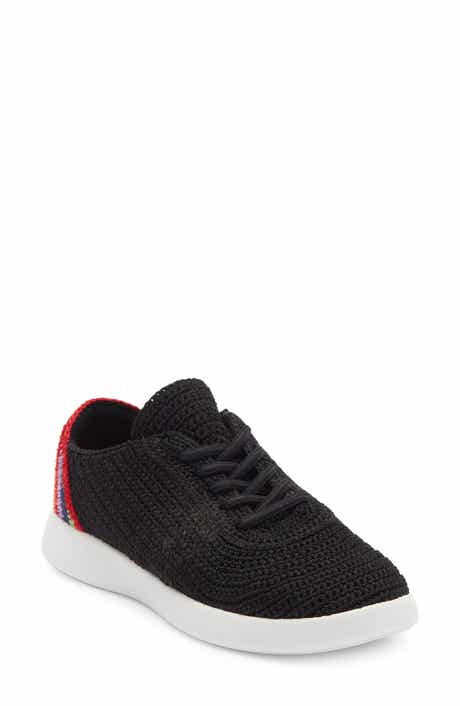 The Sak Asha Low Top Sneaker