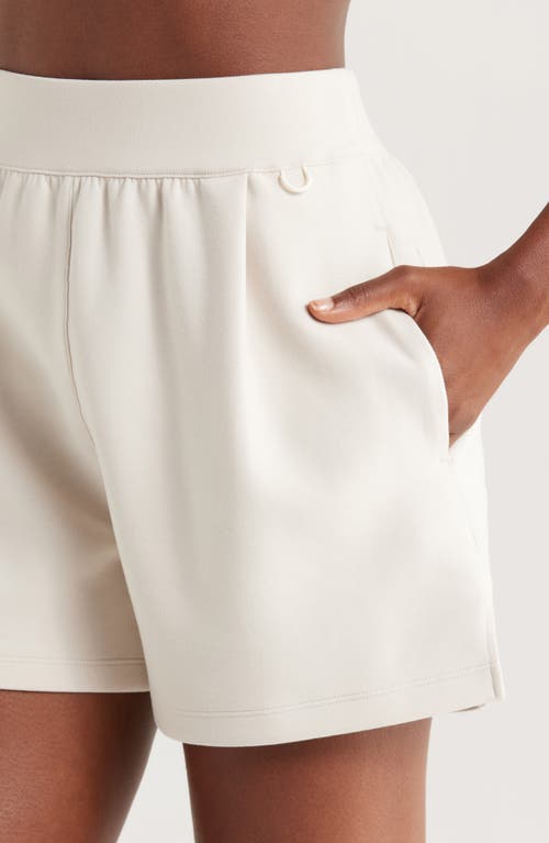 Nike 24.7 Impossiblysoft Dri-fit Mid-rise Loose 4-inch Shorts