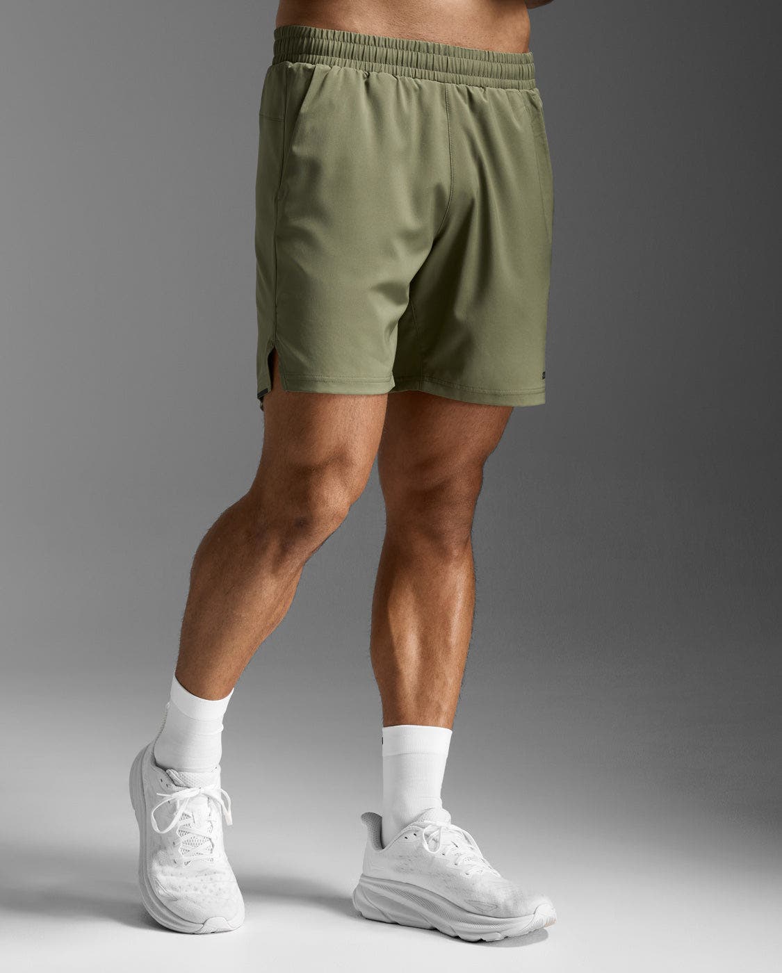 2xu Aero 7 Inch Shorts In Green