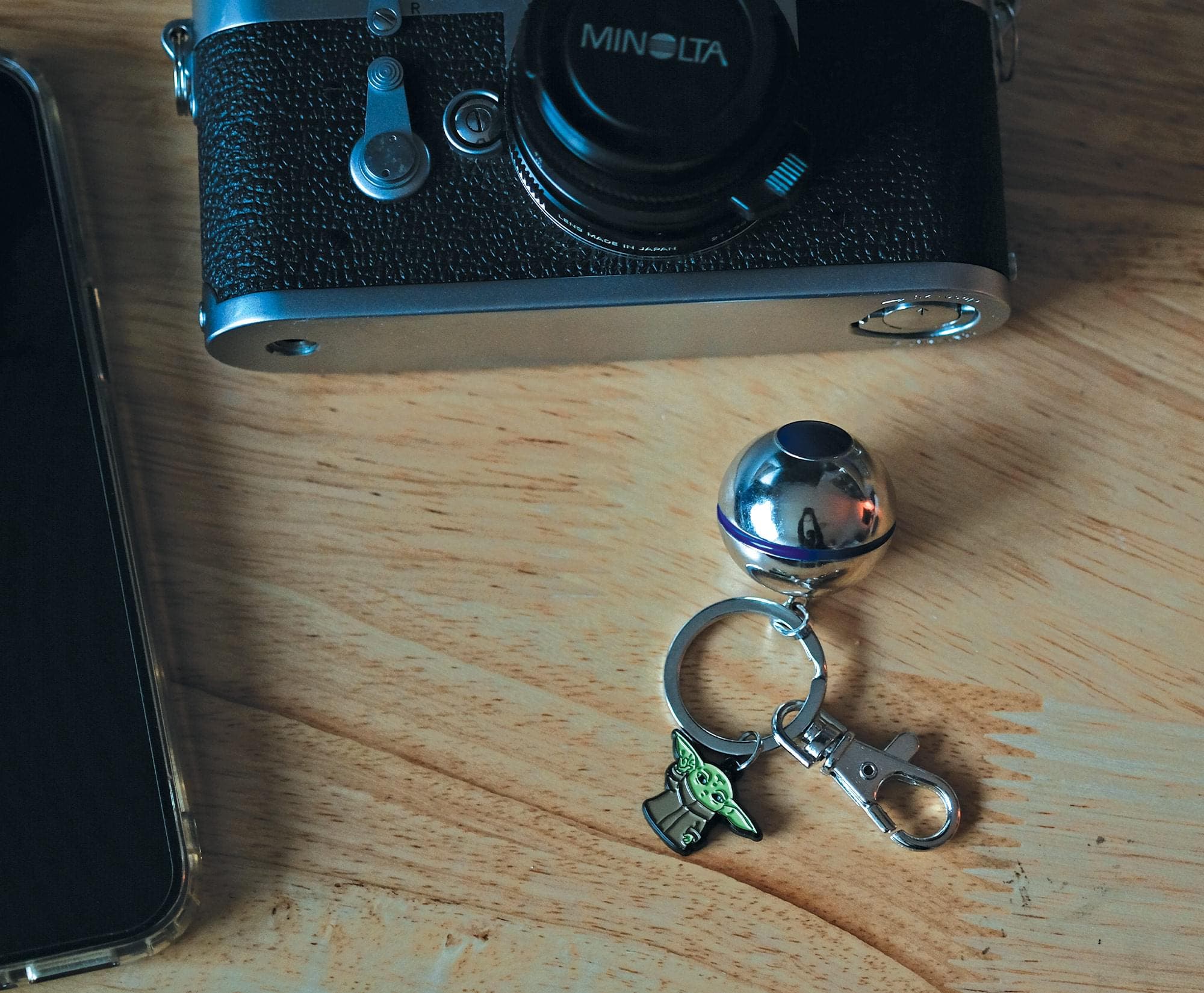 Toynk Star Wars The Mandalorian Razor Crest 3D Shifter Knob with Grogu Keychain, Alternate, color, Silver