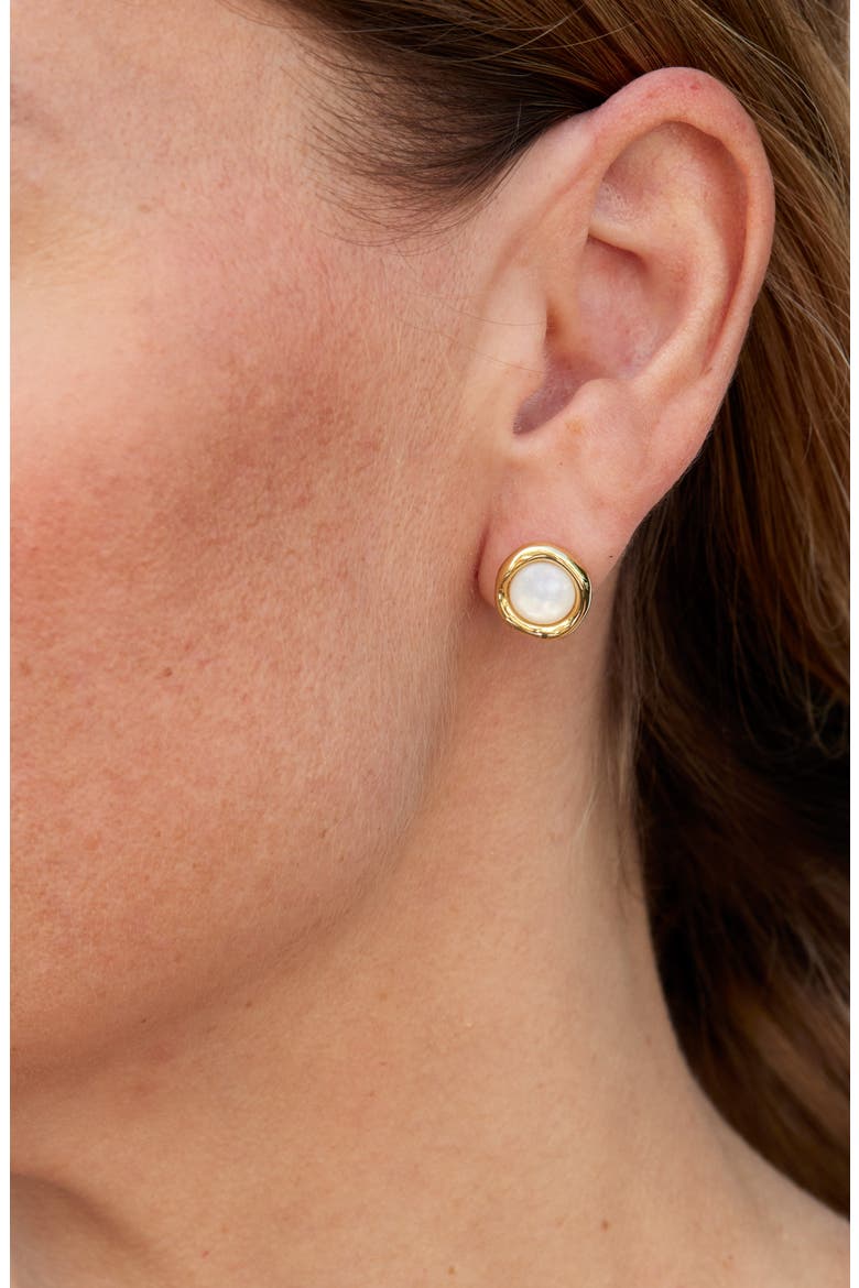 Mother of Pearl Cabochon Stud Earrings, Alternate, color, YELLOW