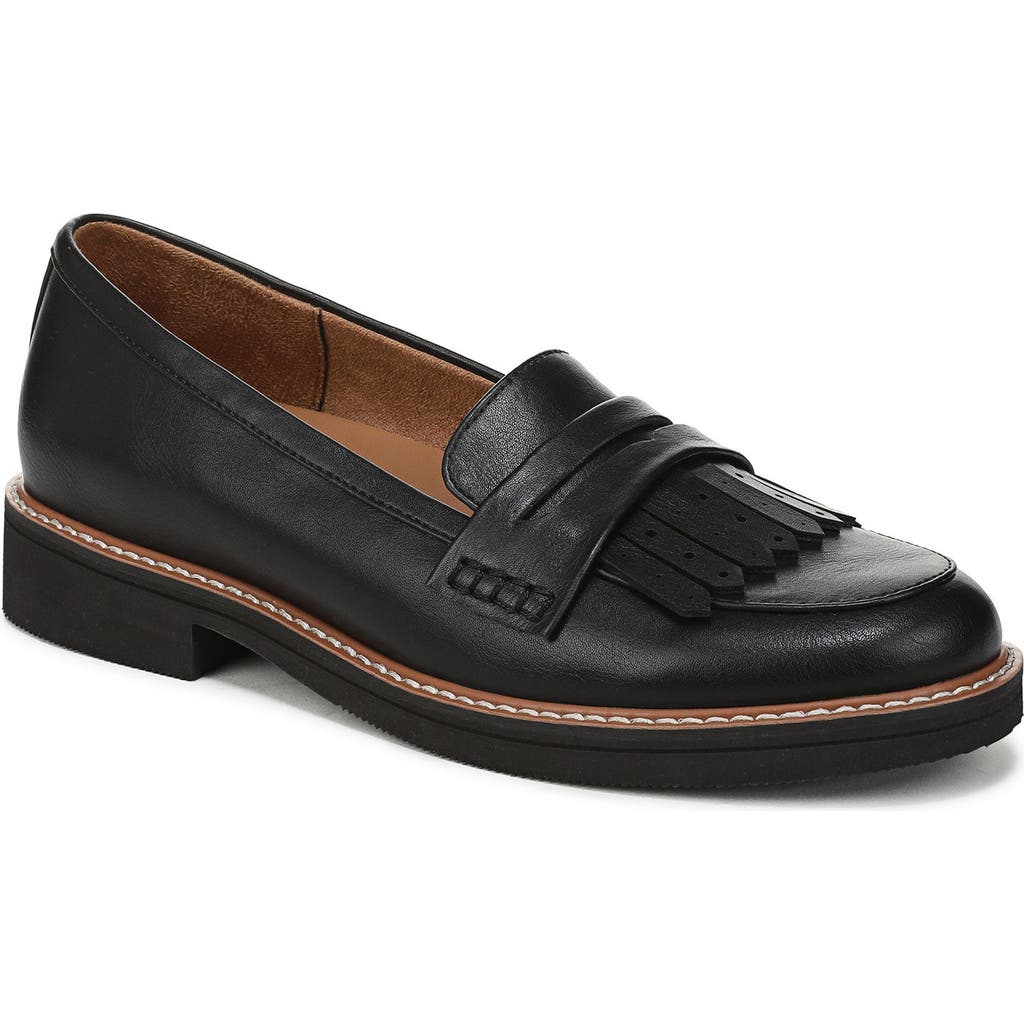 Naturalizer Pacey Kiltie Fringe Loafer In Black