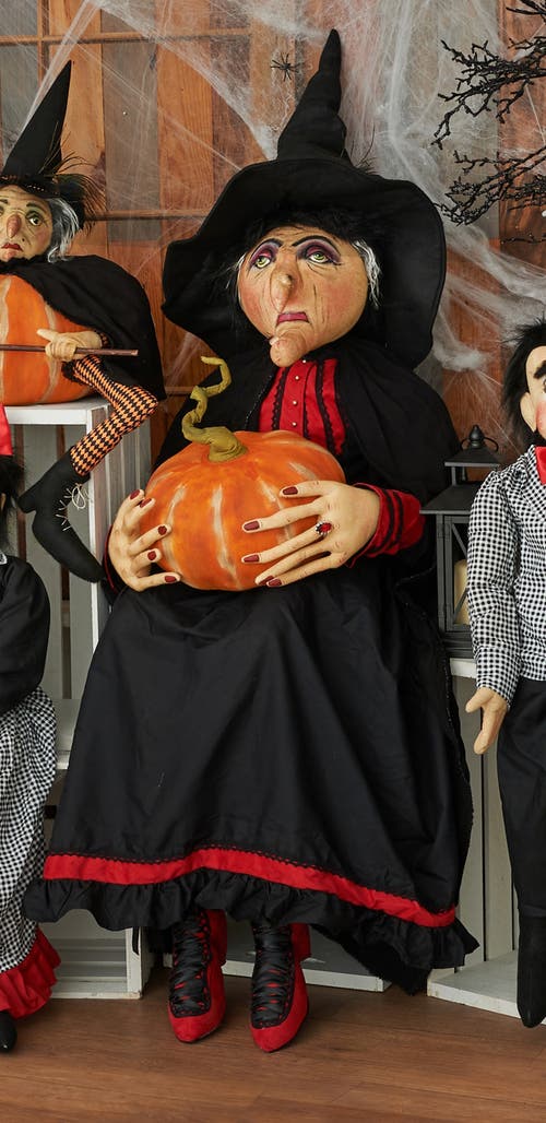 Gallerie Ii Risika Gathered Traditions Joe Spencer Halloween Figure In Black