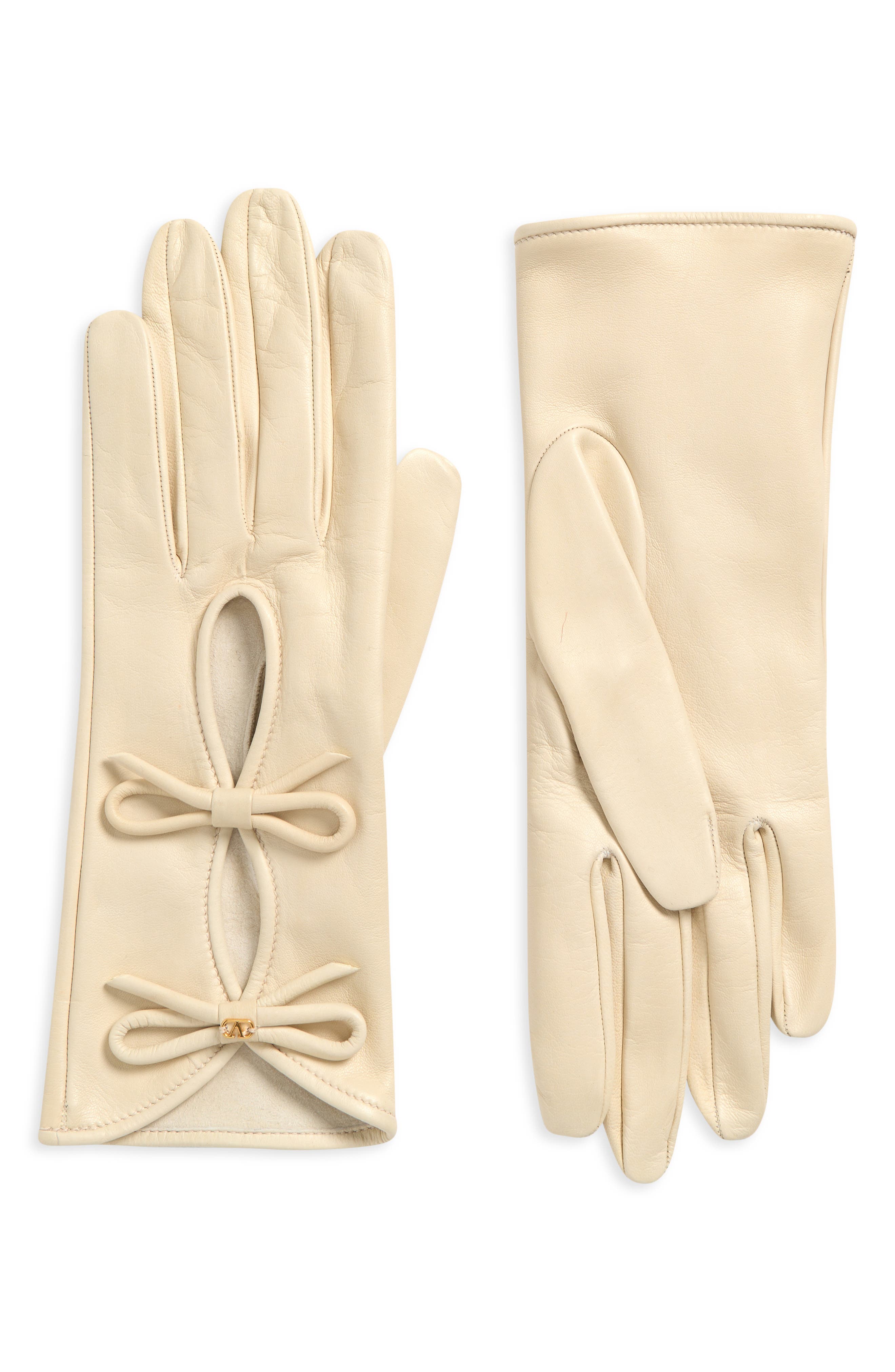 selected BUTTER WHITE/ ANTIQUE BRASS