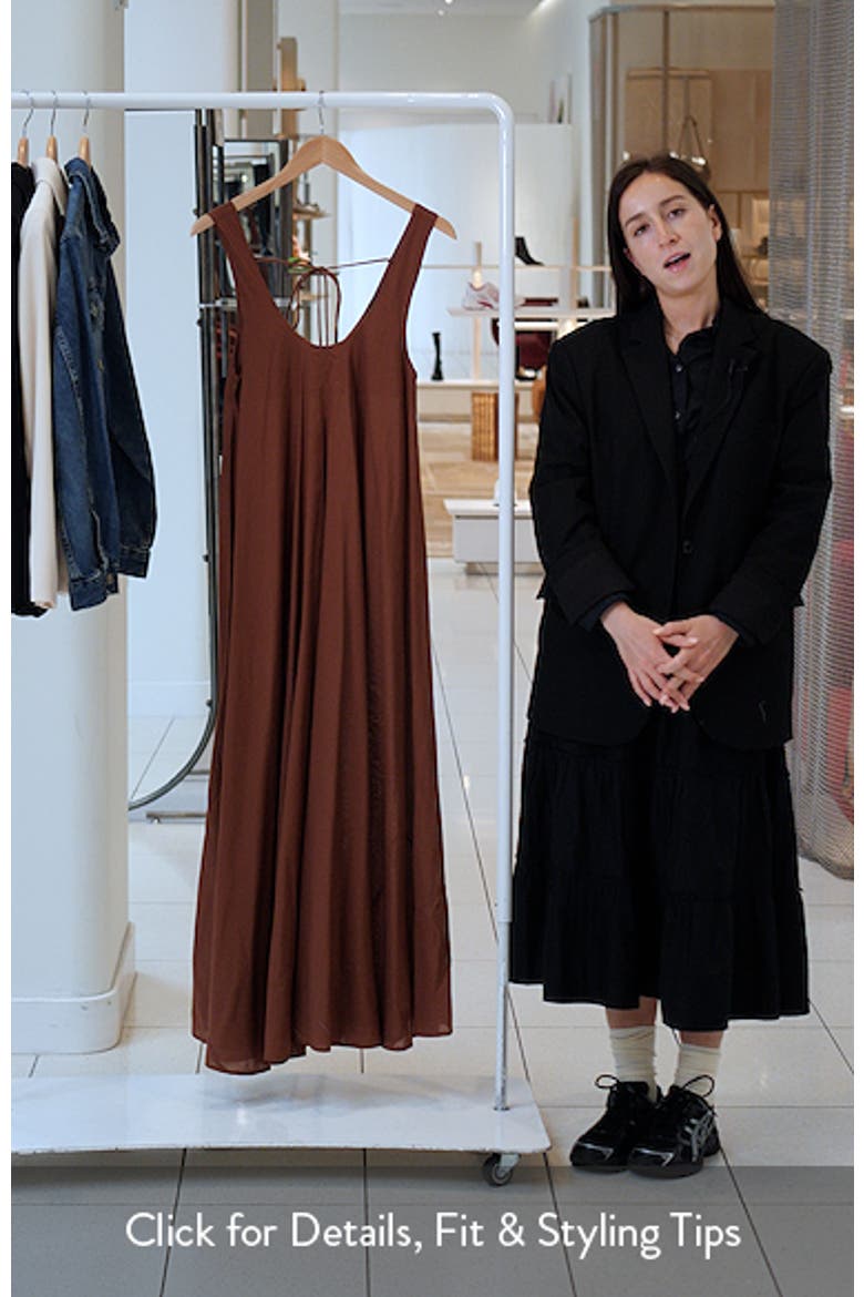 Volume Sleeveless Maxi Dress video