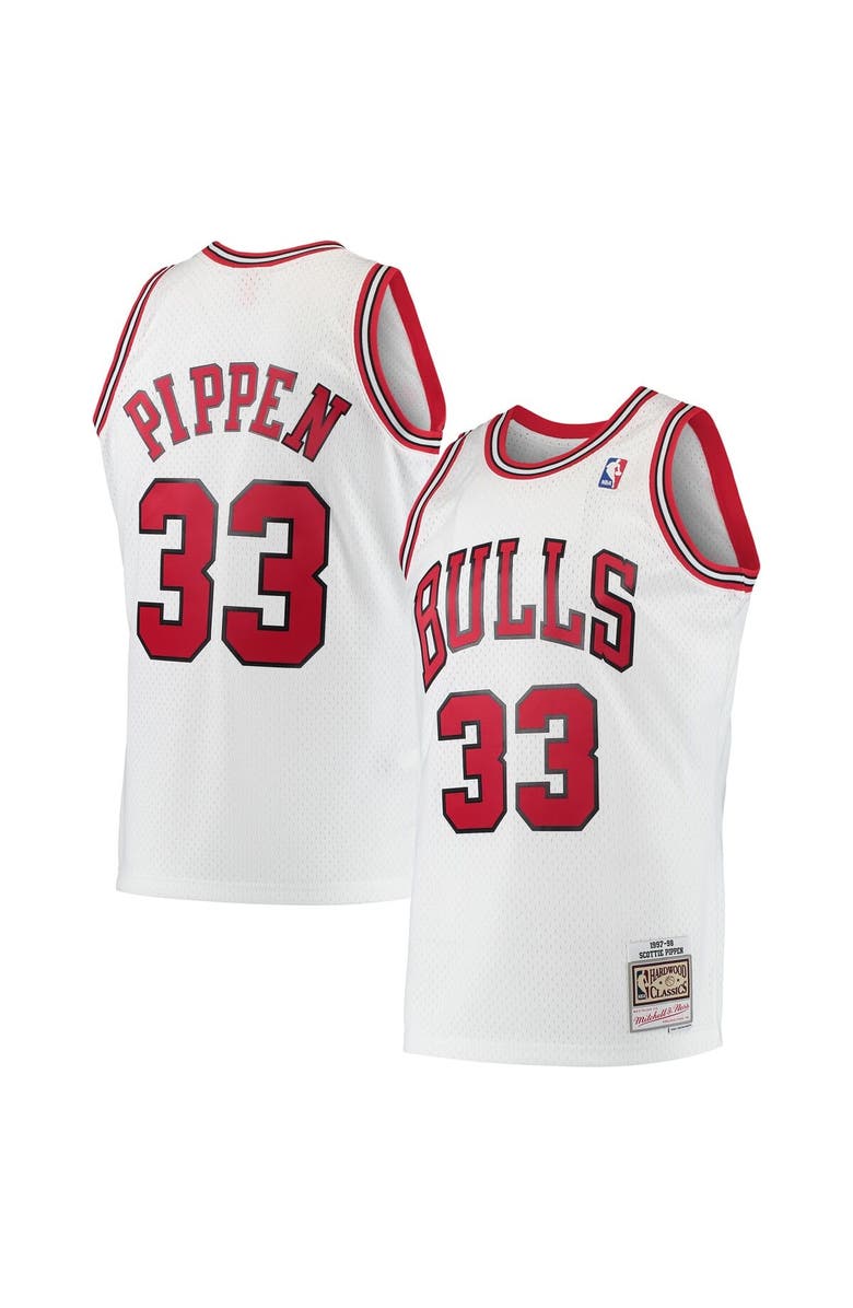 Mitchell & Ness Men's Mitchell & Ness Scottie Pippen White Chicago Bulls Hardwood Classics Swingman Jersey, Main, color, 