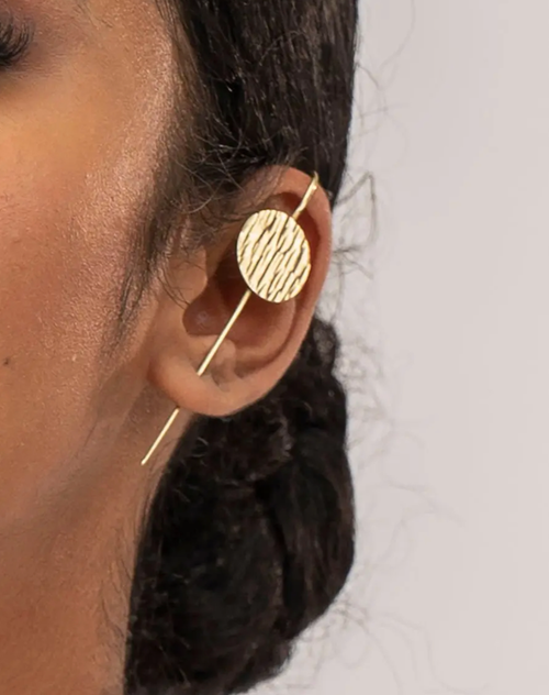 Adele Dejak Mahila Earpin In Gold