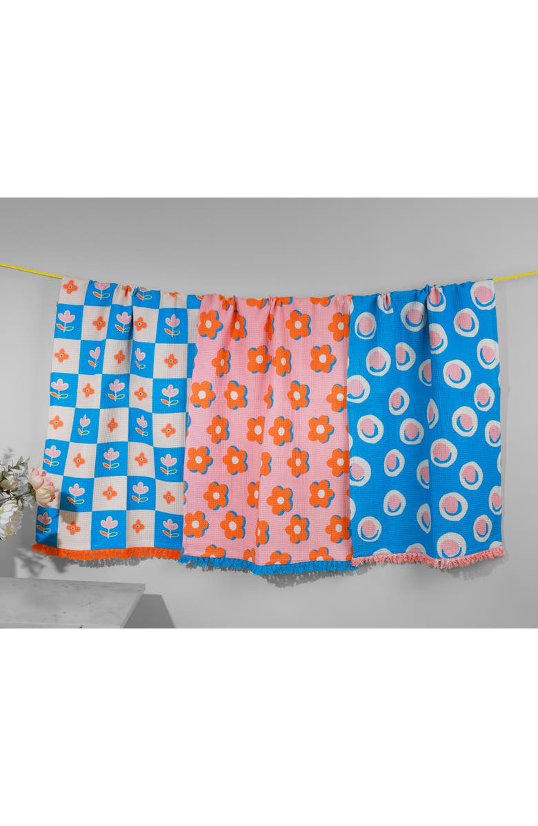 Tiramisu Set of Three Groovy Floral Kitchen Towels, Alternate, color, Bright Blue/ Hot Pink Floral
