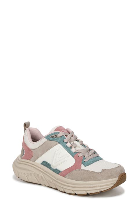 Walk Max Skyline Sneaker (Women)