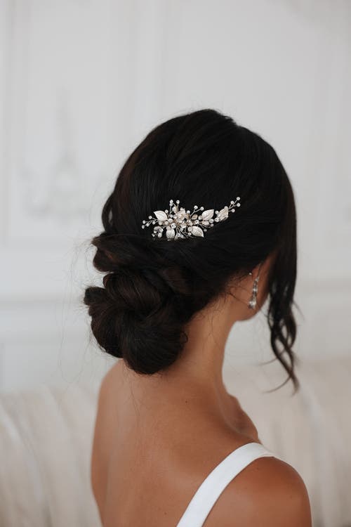 Untamed Petals Talin Crystal Comb In Metallic