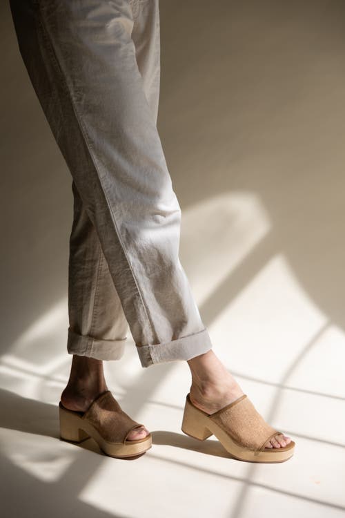 Huma Blanco Sierra Clog In Latte Jute