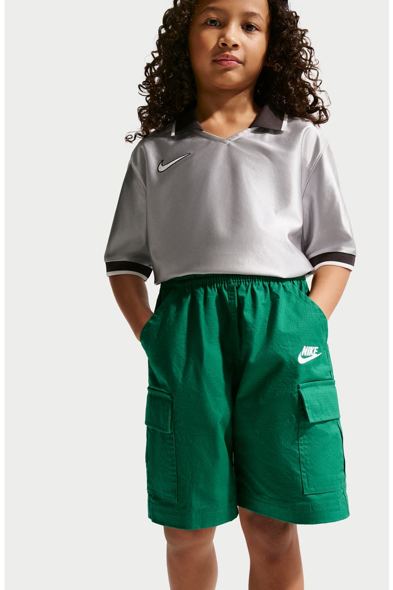 Kids' Sportswear Club Woven Cargo Shorts, Alternate, color, MALACHITE/ WHITE