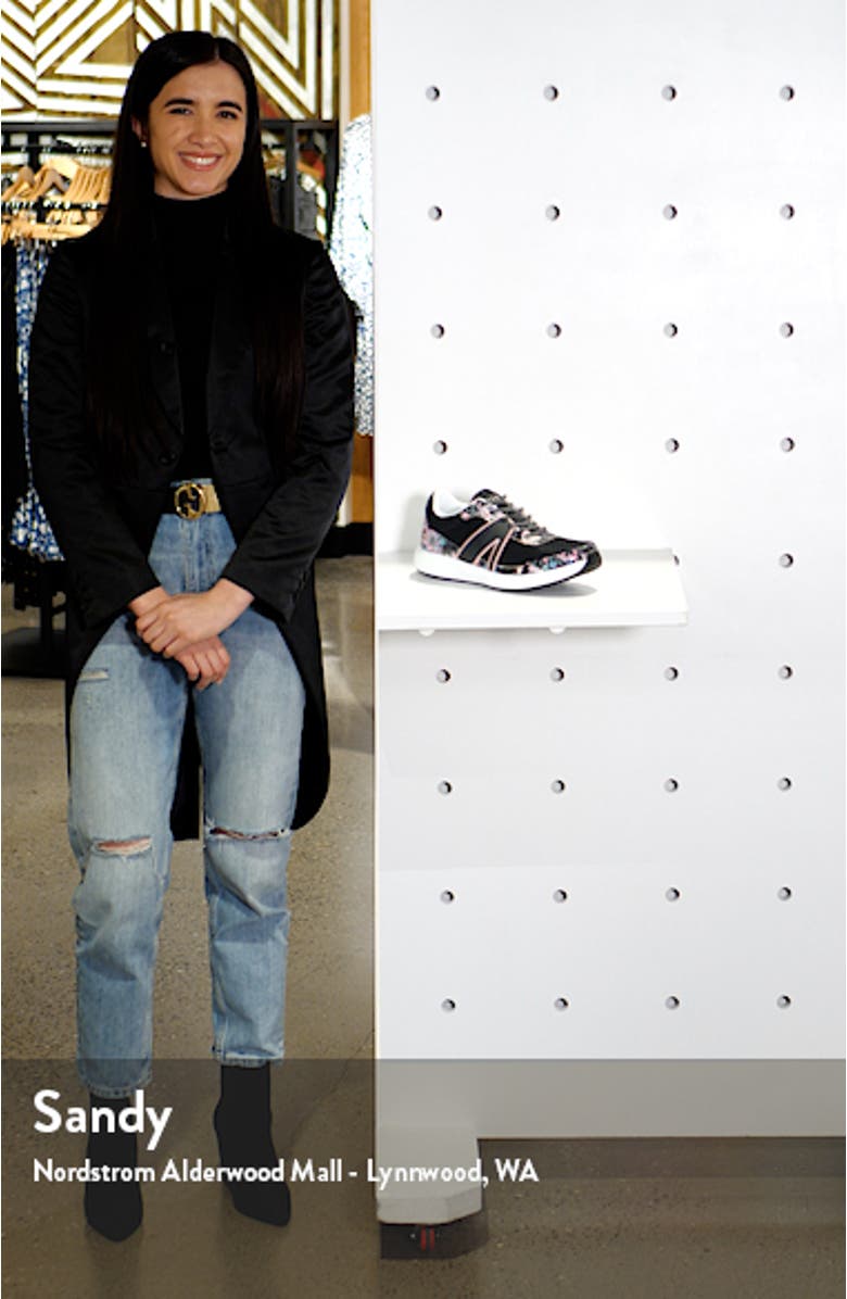 Qarma 2 Sneaker, sales video thumbnail