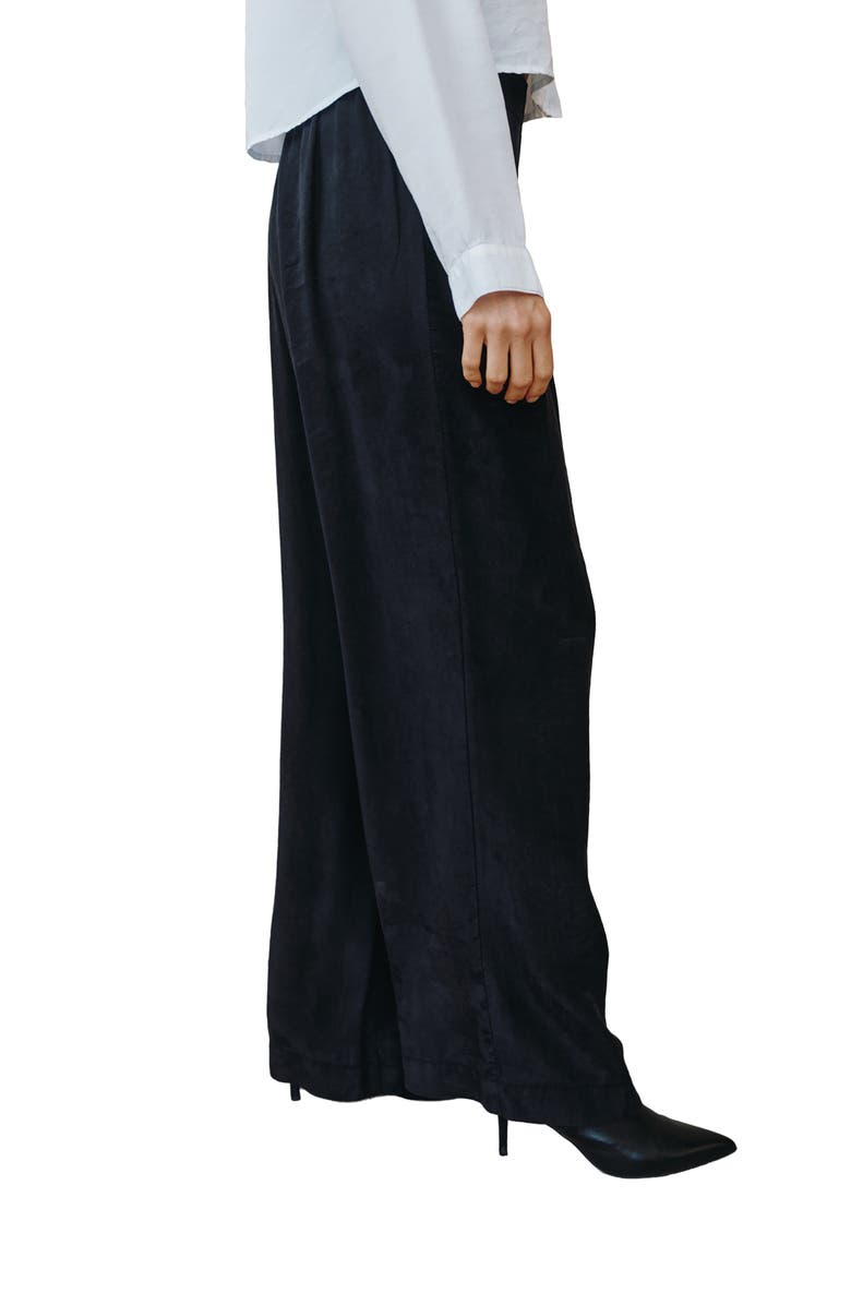 Bella Dahl Inverted Pleat Pull-On Wide Leg Pants, Alternate, color, Black