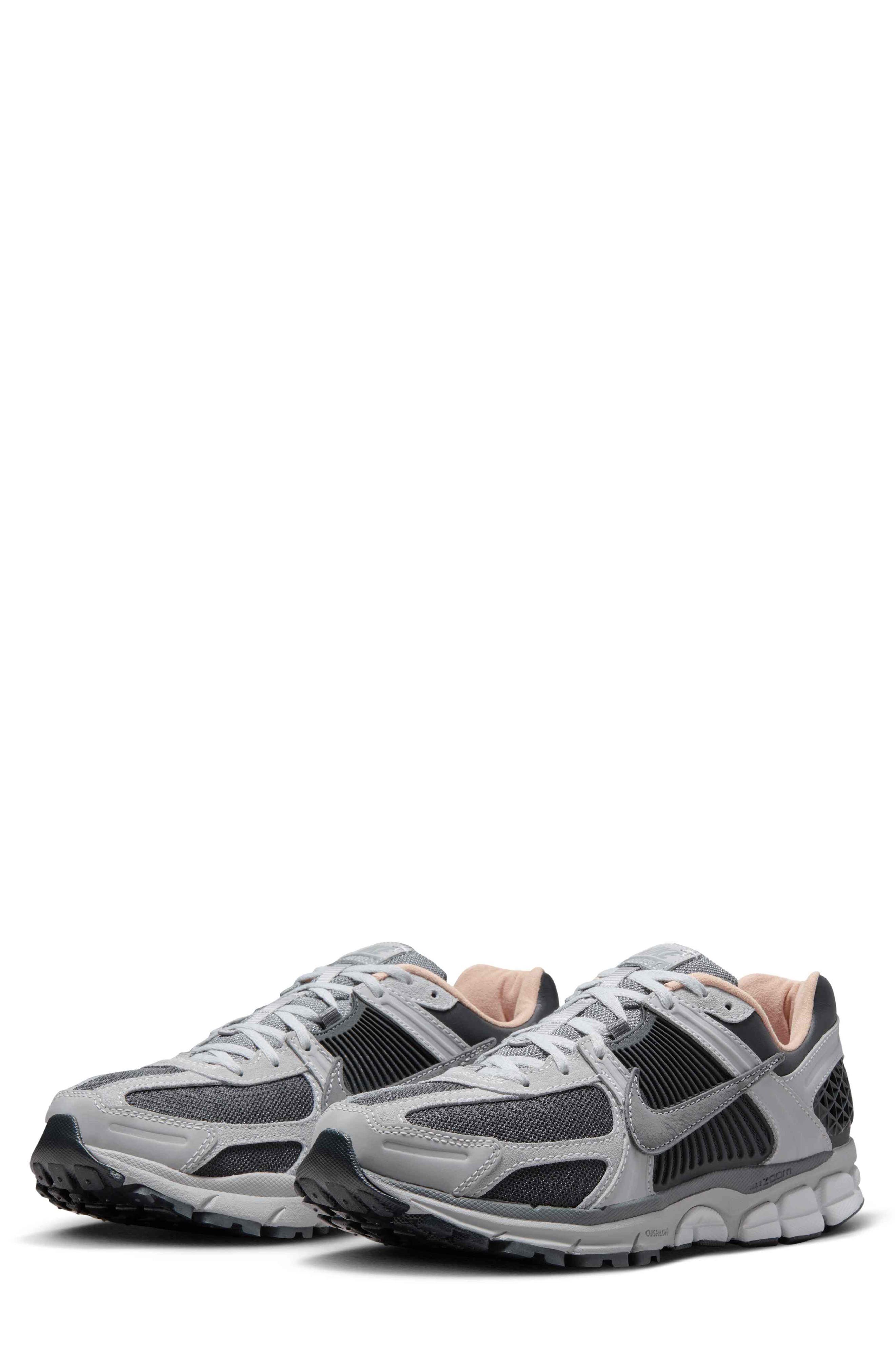 Nike Zoom Vomero 5 Sneaker, Main, color, 