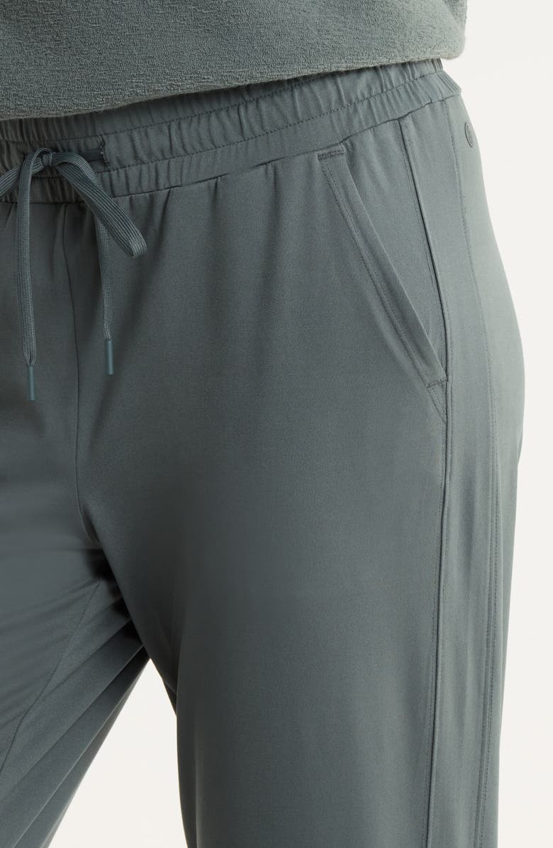 Zella Move In Pocket Joggers, Alternate, color, Green Urban