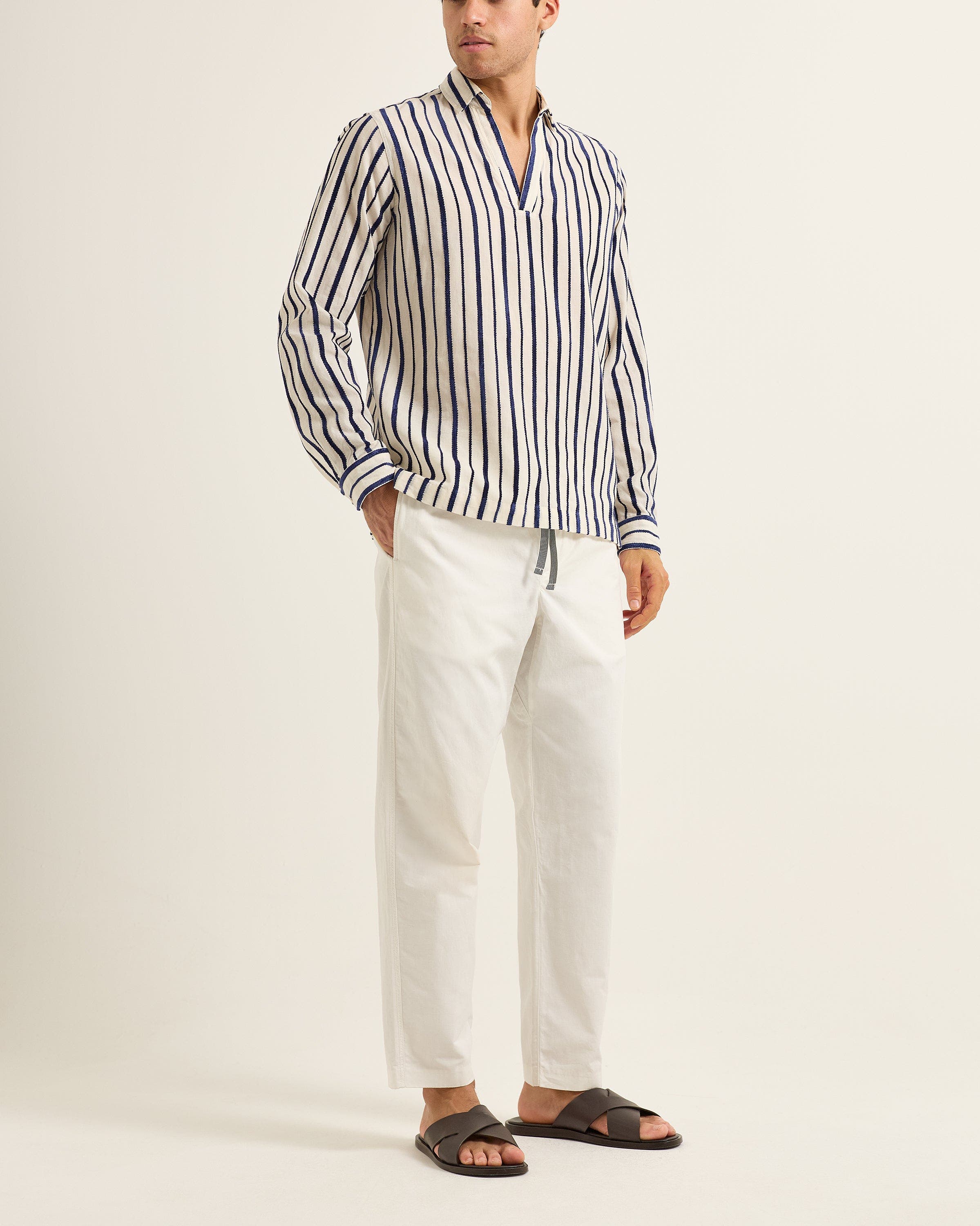 selected White Sand/Night Iris