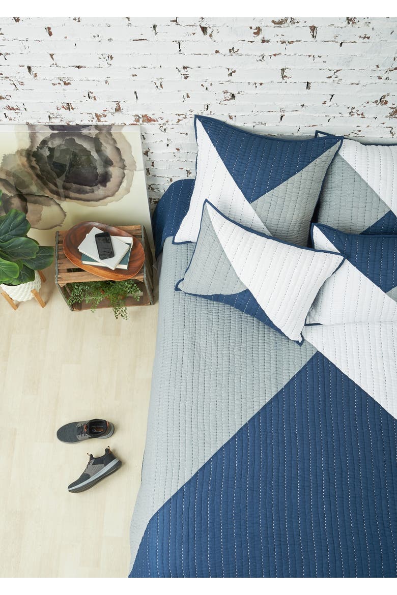 Asymmetrical Queen Quilt, Alternate, color, Blue
