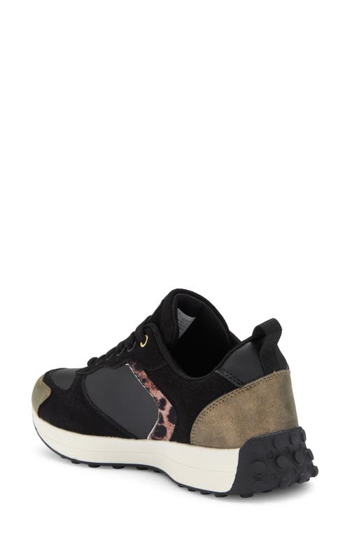 Elle Bastille Sneaker