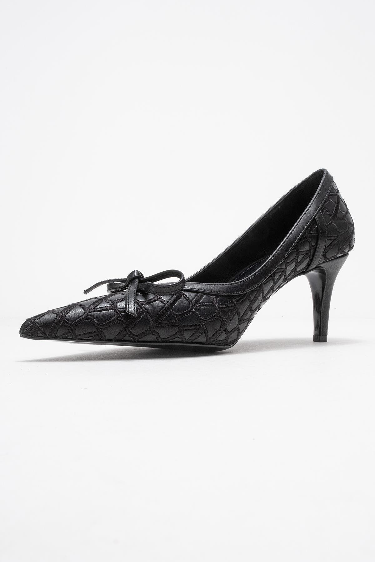 Prologue Shoes Camden Bow Pointed Toe Pump, Alternate, color, Black Pattern