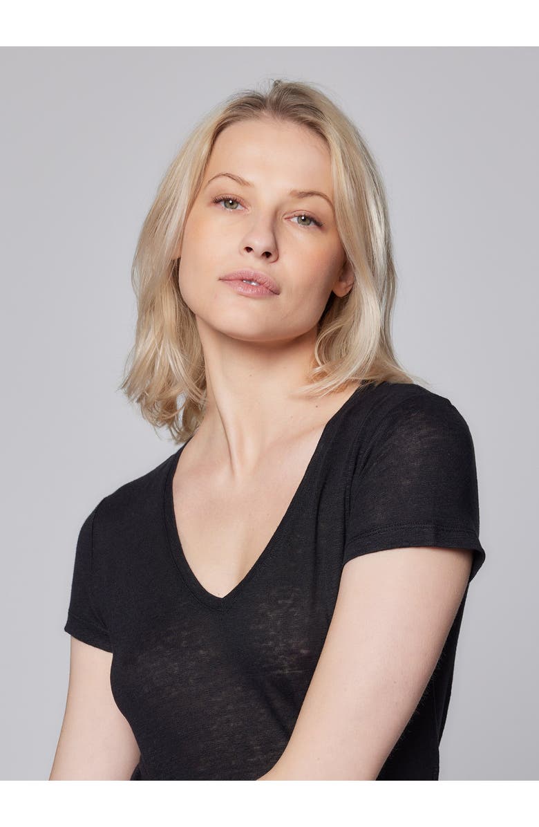 Majestic Filatures Stretch Linen Short Sleeve V-Neck T-Shirt, Alternate, color, Noir