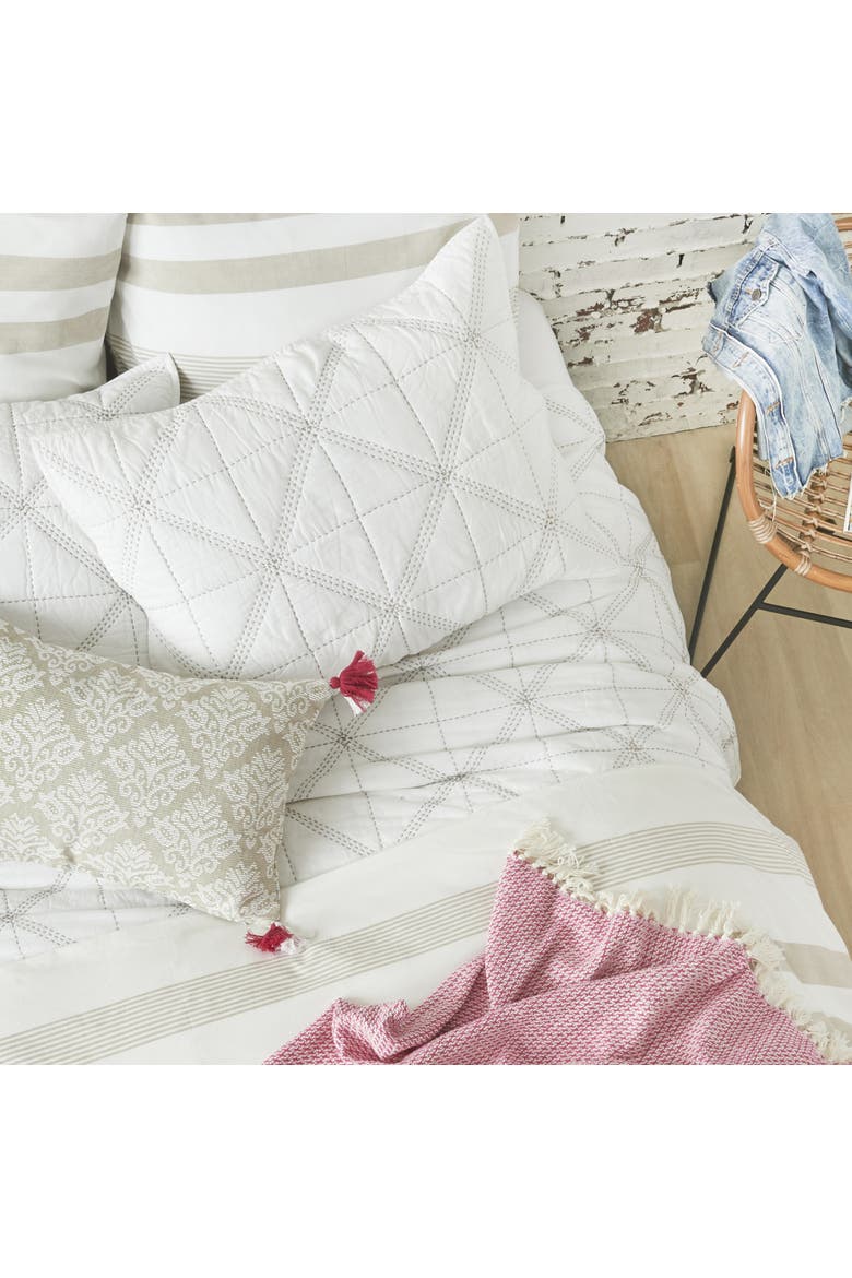 Harper Quilt, Alternate, color, White
