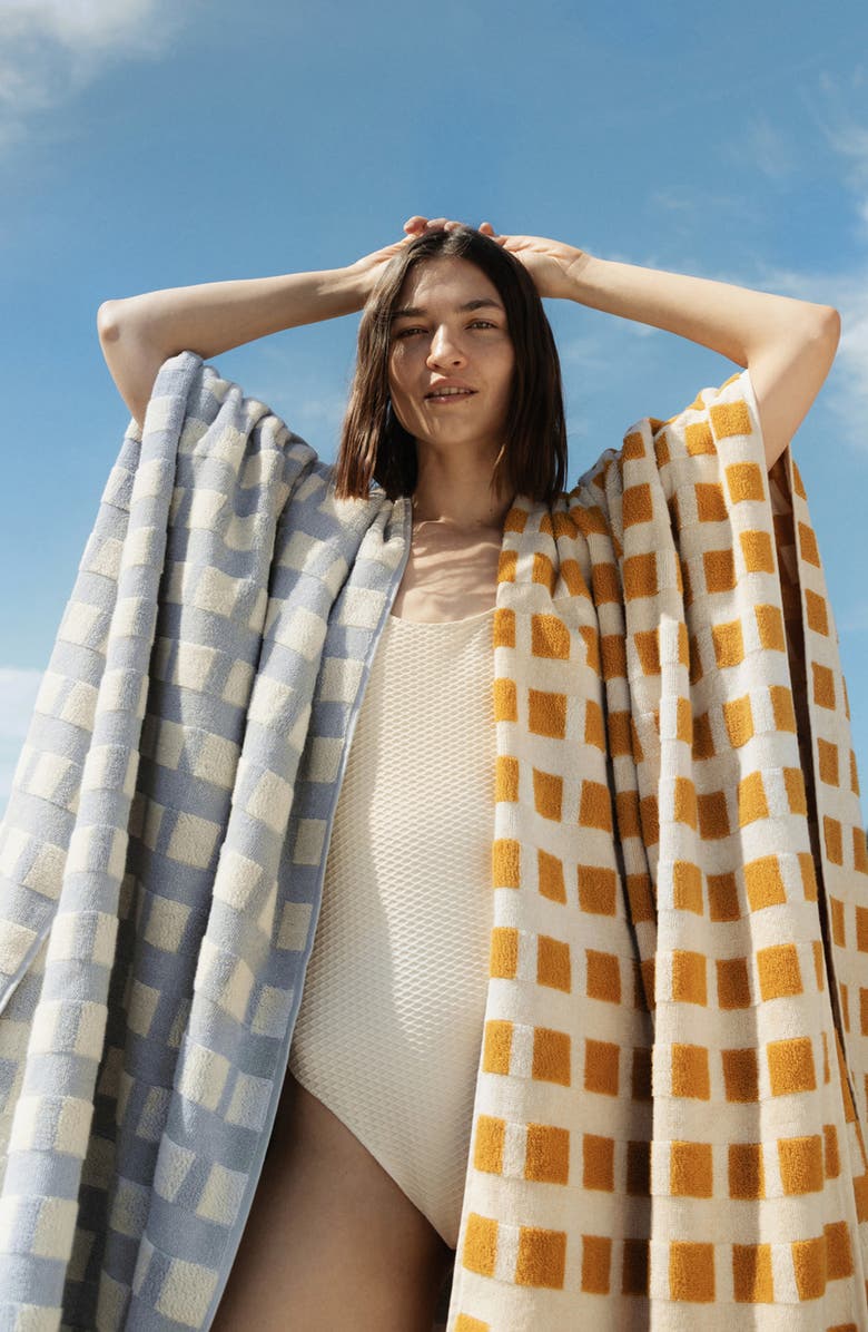 Parachute Capri Check Beach Towel, Alternate, color, Natural With Sky