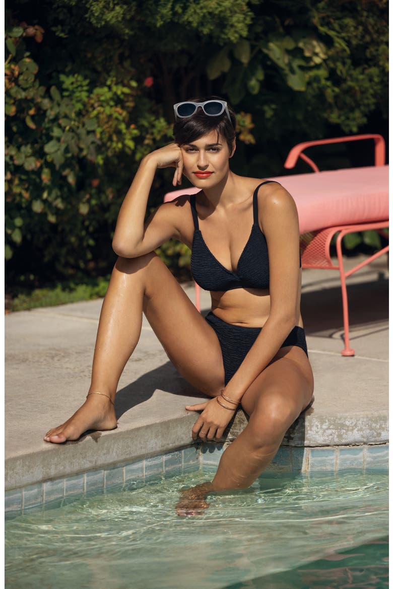 Ibiza Waves Plunge Underwire Bikini Top, Alternate, color, BLACK