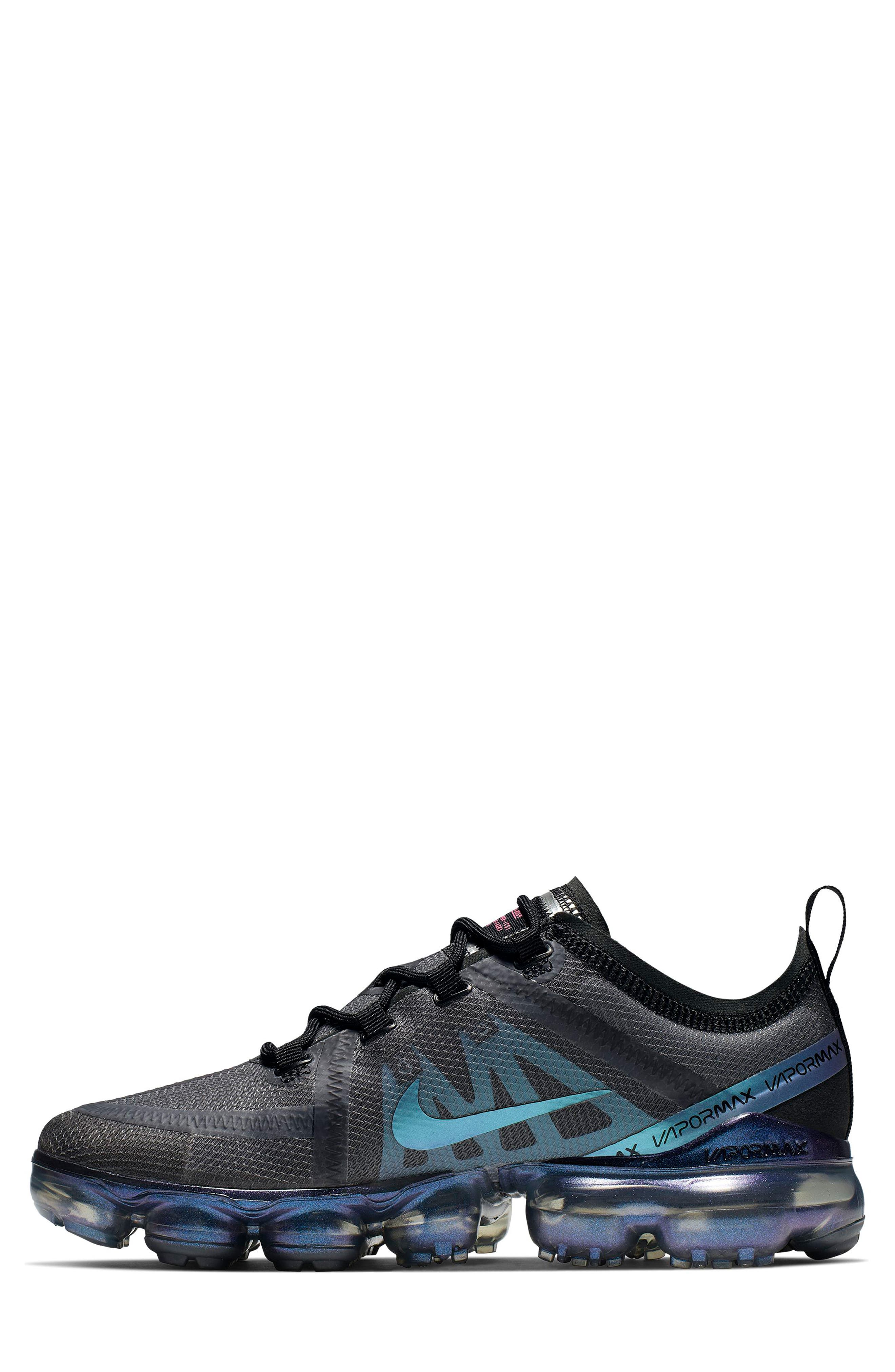 Air VaporMax 2019 Sneaker, Alternate, color, BLACK/ MULTI COLOR