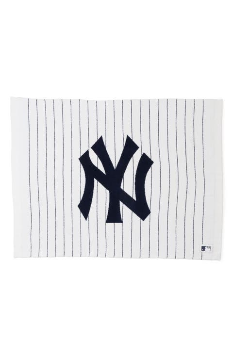 CozyChic® New York Yankees Throw Blanket