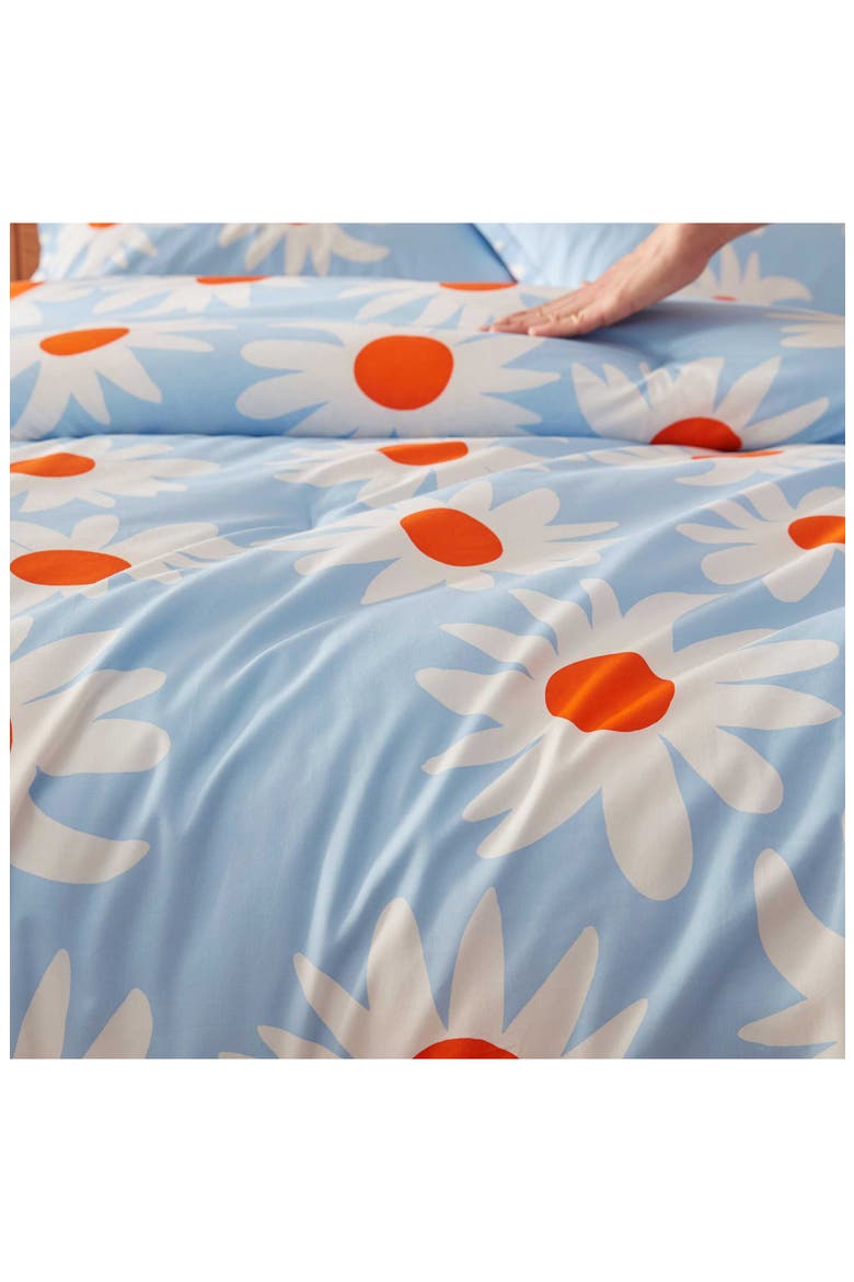Rakastaa Ei Rakasta Comforter & Shams Set, Alternate, color, LIGHT BLUE