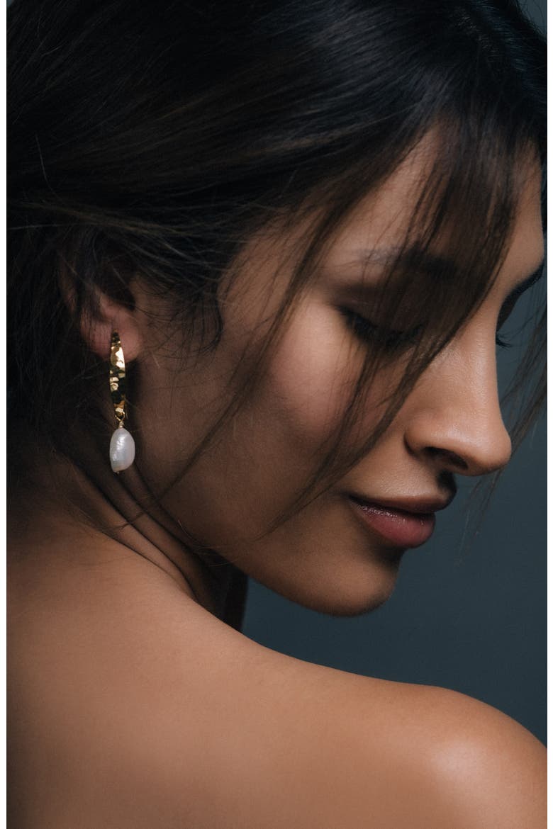 Hammered Gold Baroque Pearl Earrings, Alternate, color, Gold