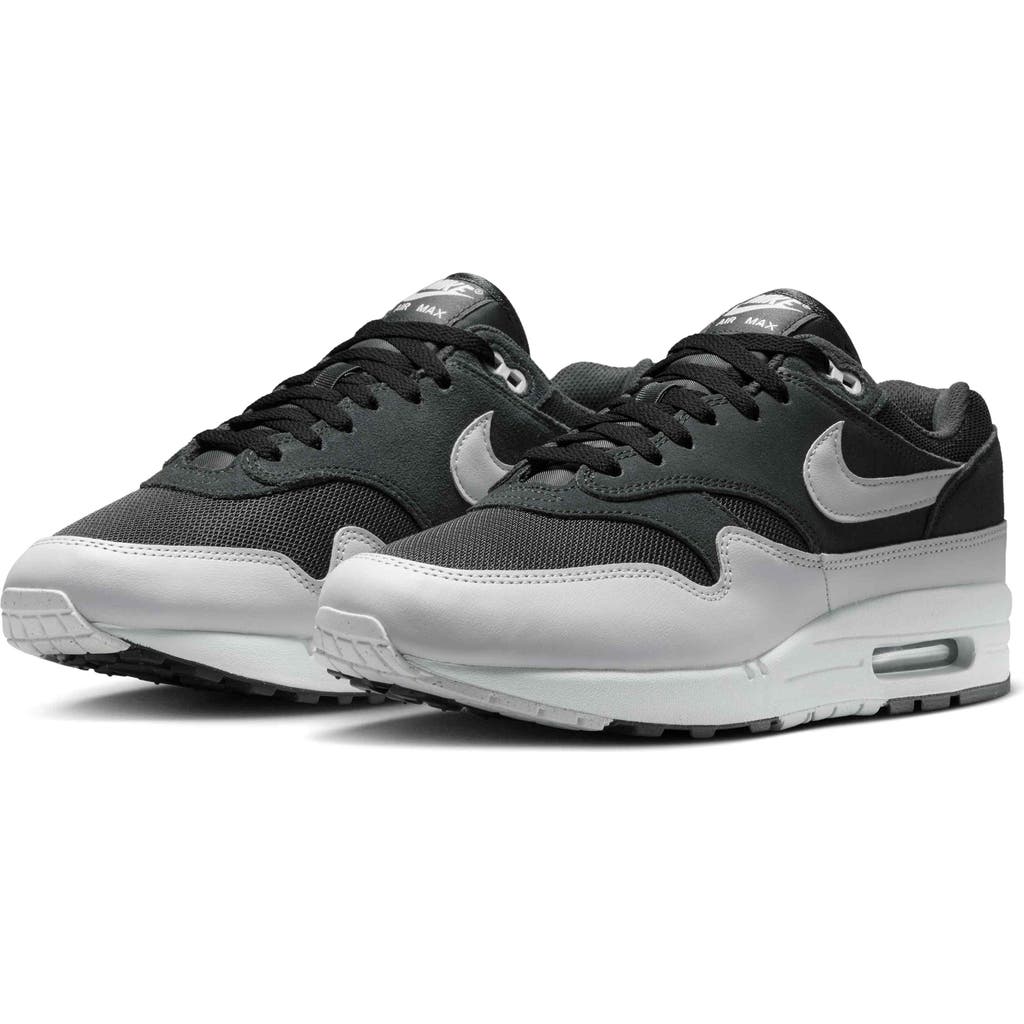 Nike Air Max 1 Essential Sneaker