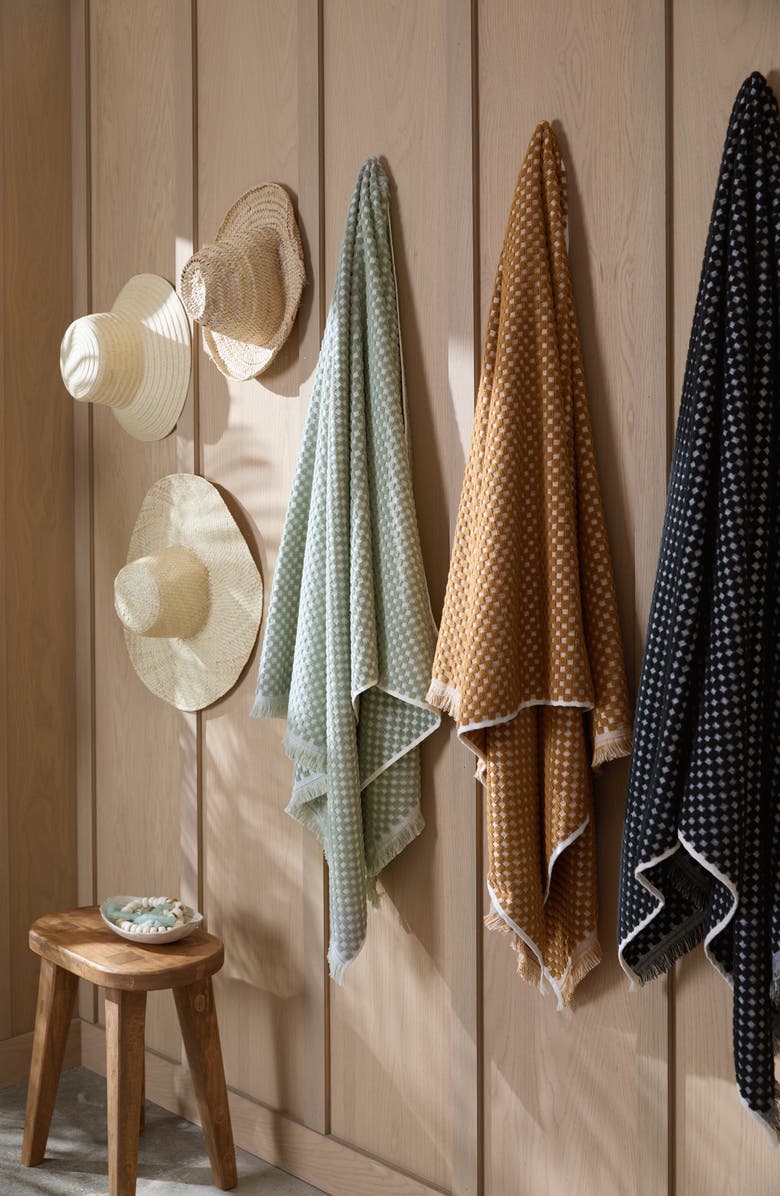 Parachute Riviera Organic Cotton Beach Towel, Alternate, color, Soft Black