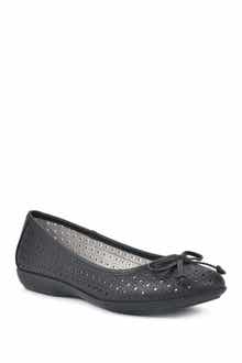 CLIFFS BY WHITE MOUNTAIN Cheryl Ballet Flat